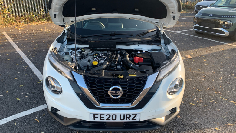 Nissan Juke 1.0 DiG-T N-Connecta 5dr Petrol Hatchback